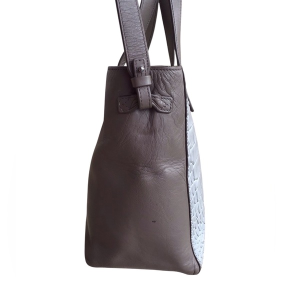 Vince Signature V Croc Embossed Tote Crossbody - Picture 3 of 12